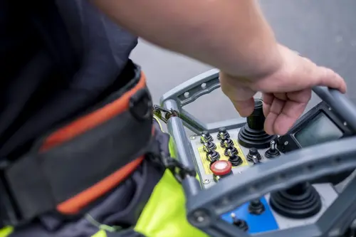 Kanalreinigung mit professioneller Ausrüstung Kanalreinigung mit professioneller Ausrüstung